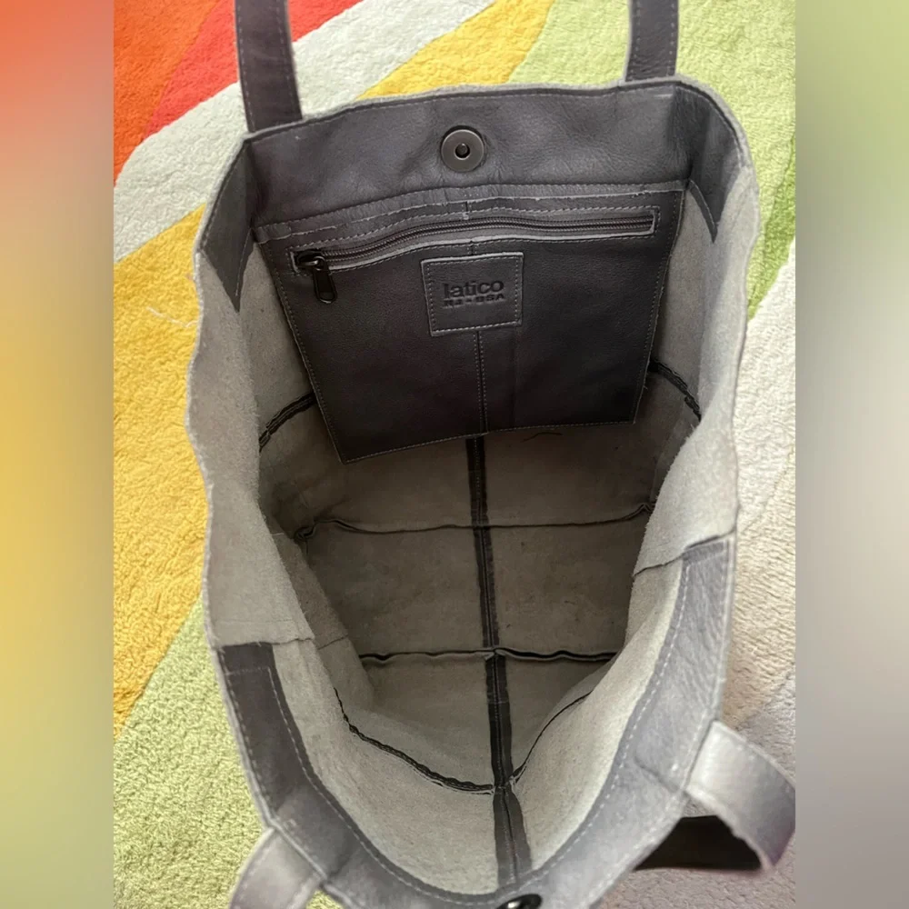 Latico Leathers Margie Tote Bag in a grey leather - Picture 3 of 4